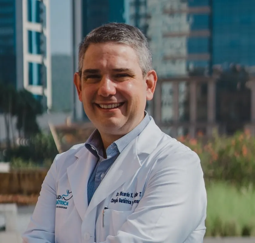 Dr. Ricardo Cuéllar, cirujano bariatra
